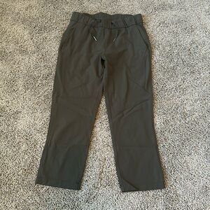 Lululemon green pants